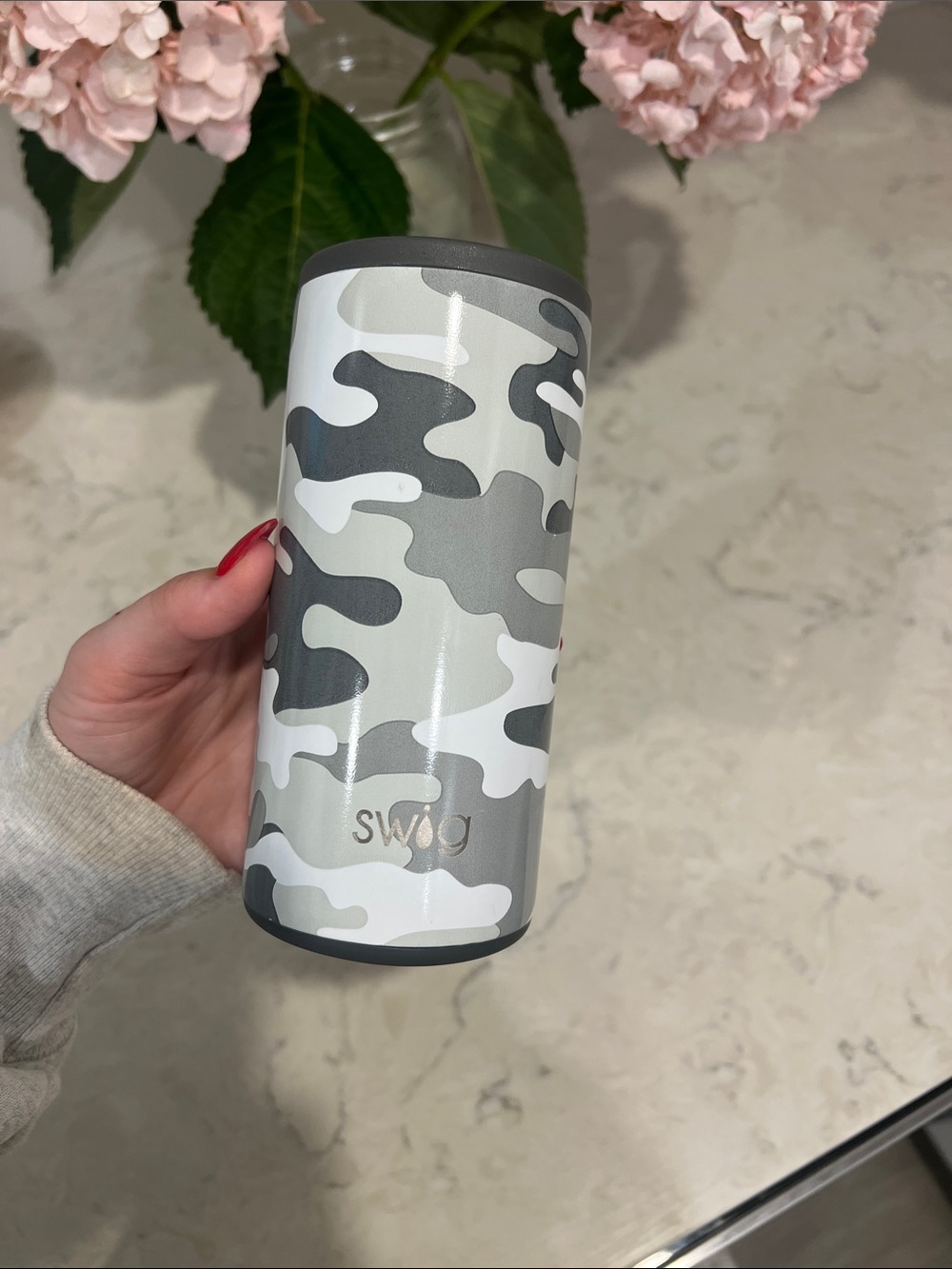 Swig slim can cooler 12oz